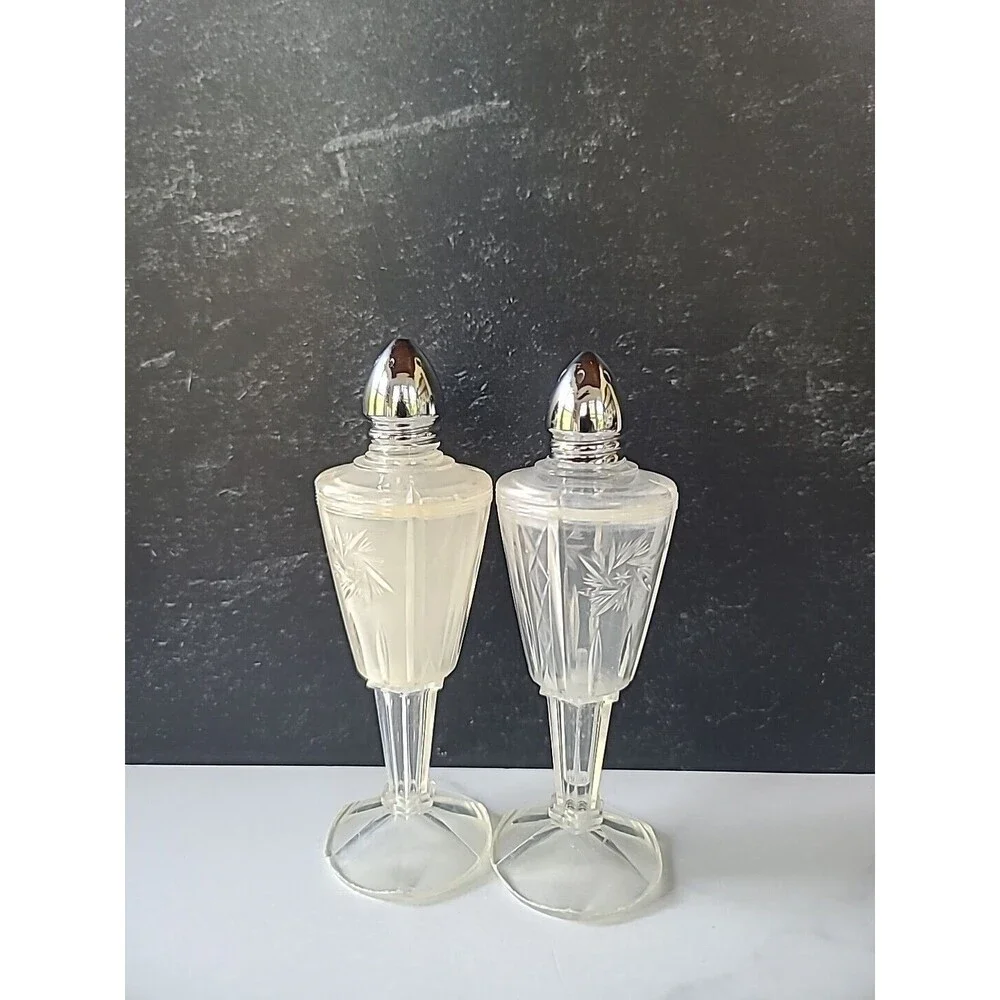 Vintage Plastic Cone-Shaped Salt And Pepper Shakers Vintage, READ